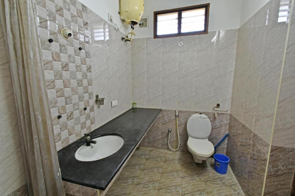 Villa Close To Rock Beach-Family Room Пондичерри Экстерьер фото