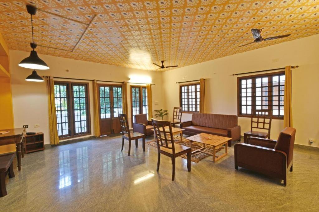 Villa Close To Rock Beach-Family Room Пондичерри Экстерьер фото